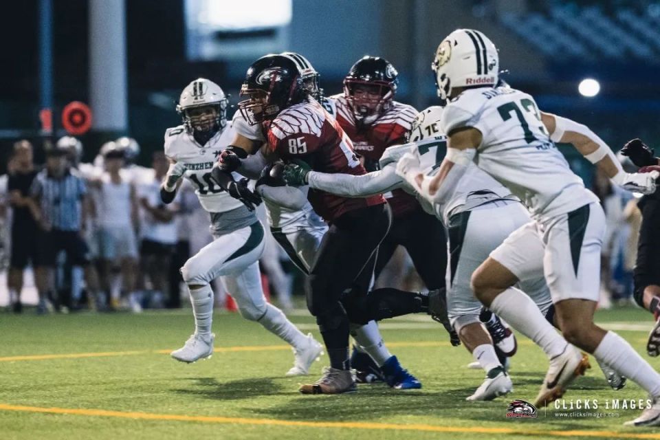 橄榄球战队状态火热,誓夺总冠军 橄榄球战队状态火热,誓夺总冠军