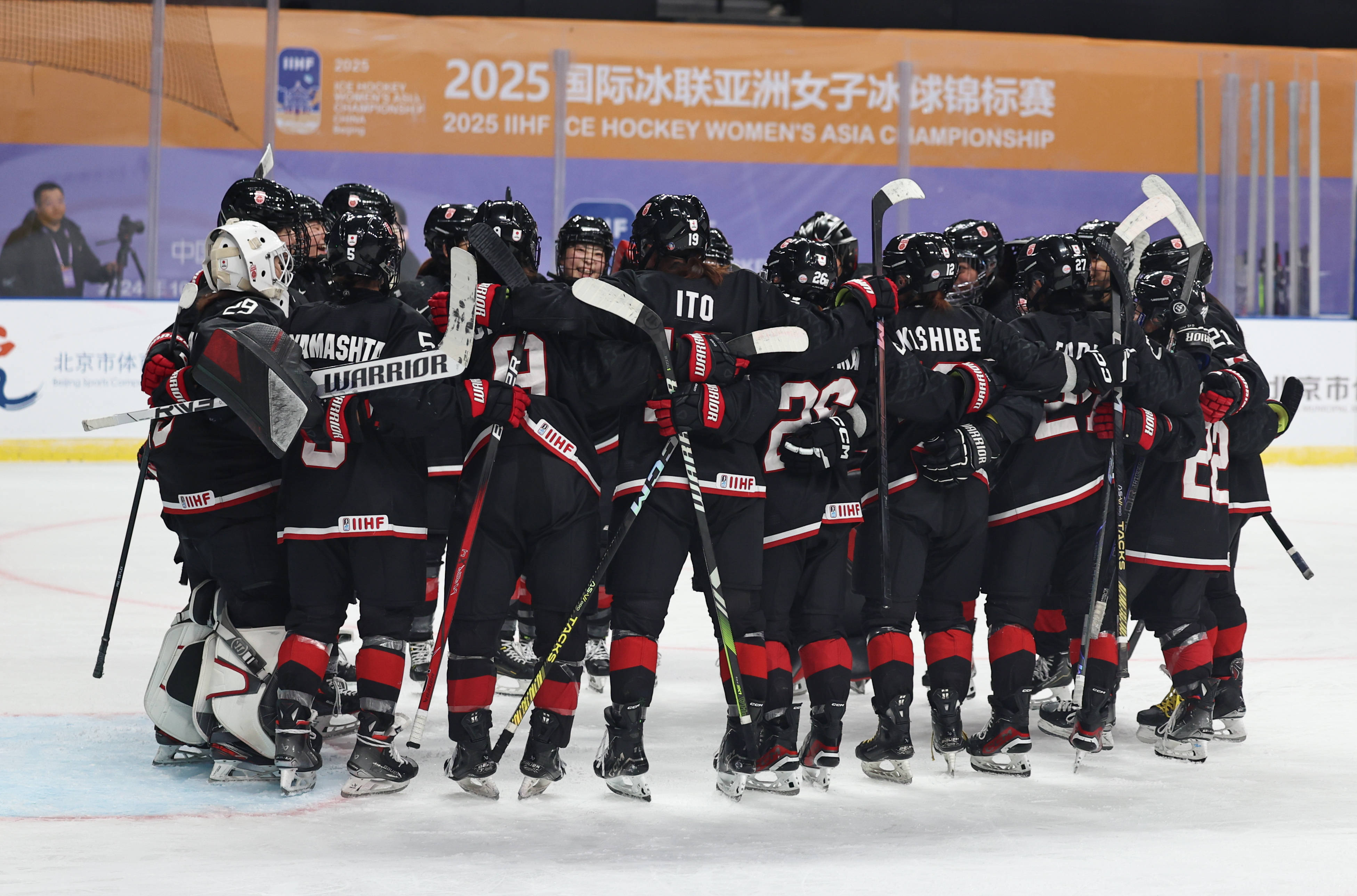 冰球官方发布赛后数据,表现引争议的简单介绍 冰球官方发布赛后数据,表现引争议的简单介绍