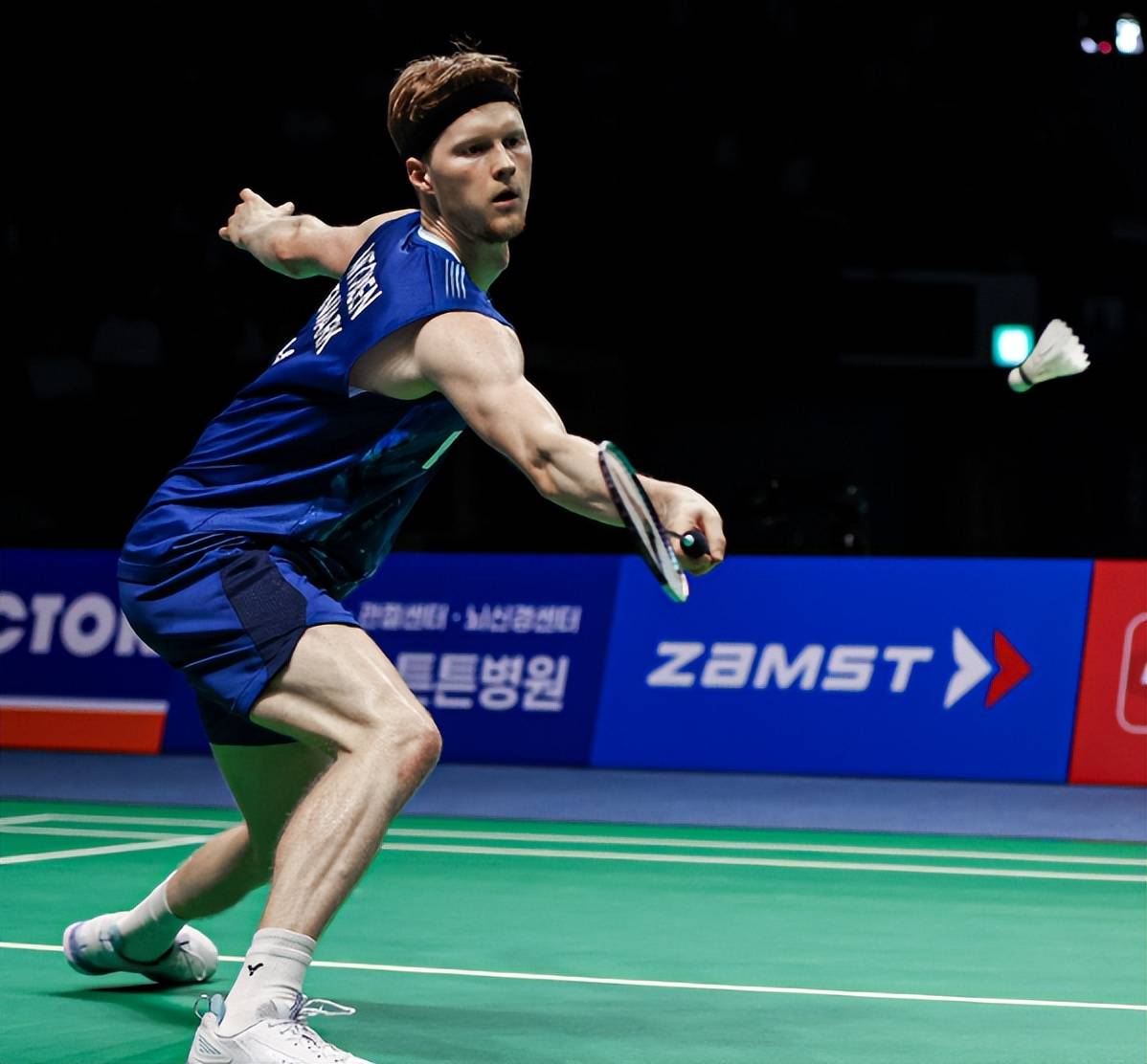 丹麦队力克日本队,安赛龙点燃赛场 丹麦队力克日本队,安赛龙点燃赛场