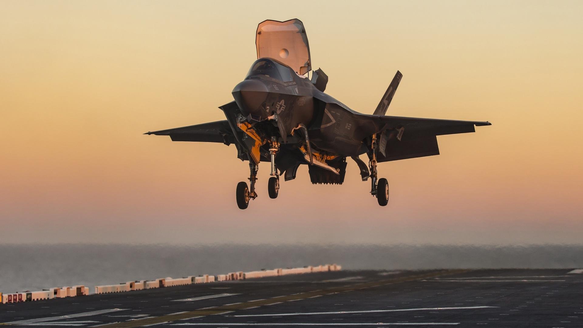 新王登基与旧权崩塌，哈利伯顿统治级表现映照骑士对勇士的时代碾压