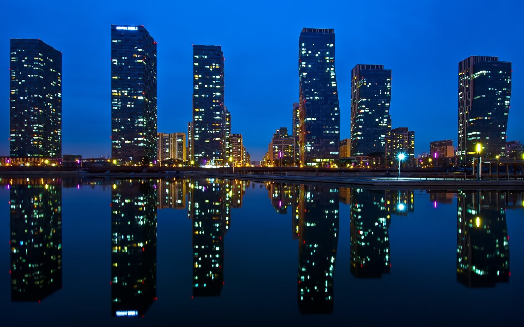 神话重锤，丹麦如何以黑铁意志粉碎法兰西黄金时代