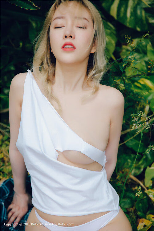 致敬新疆队，库里三分箭如雨下提前终结悬念马刺